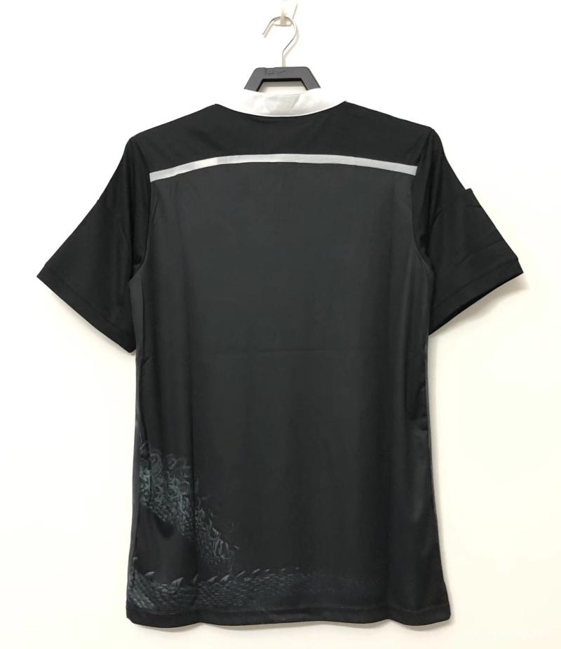 قميص كرة قدم ريترو 14/15 ريال مدريد الثالث دراجون أسود اللون أسود اللون
