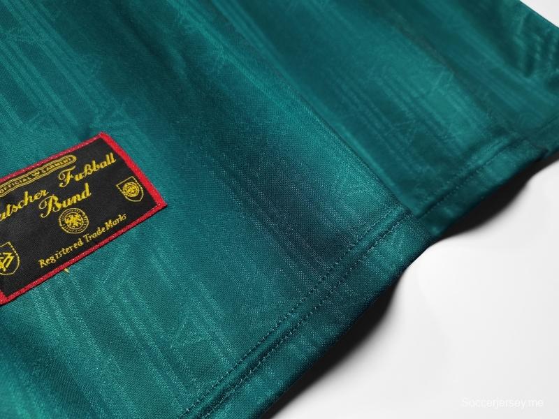 قميص كرة القدم الألماني 1996/97 ريترو 1996/97 خارج الديار
