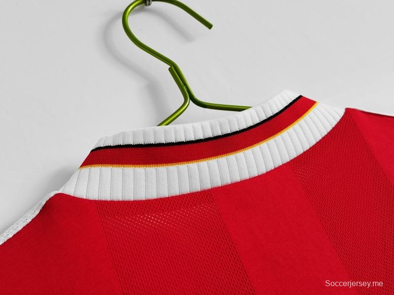 قميص كرة القدم الأساسي لليفربول 1995/96 ريترو 1995/96
