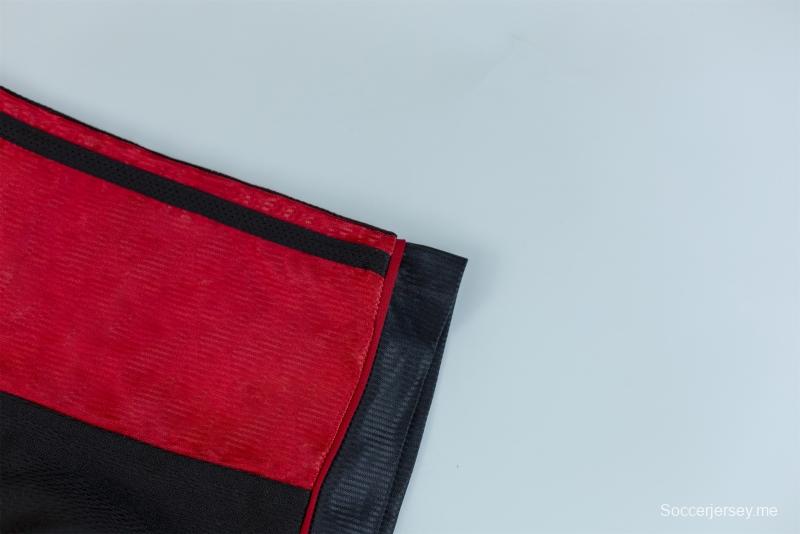 قميص ريترو 98/00 لميلان الإيطالي لكرة القدم الأساسي
