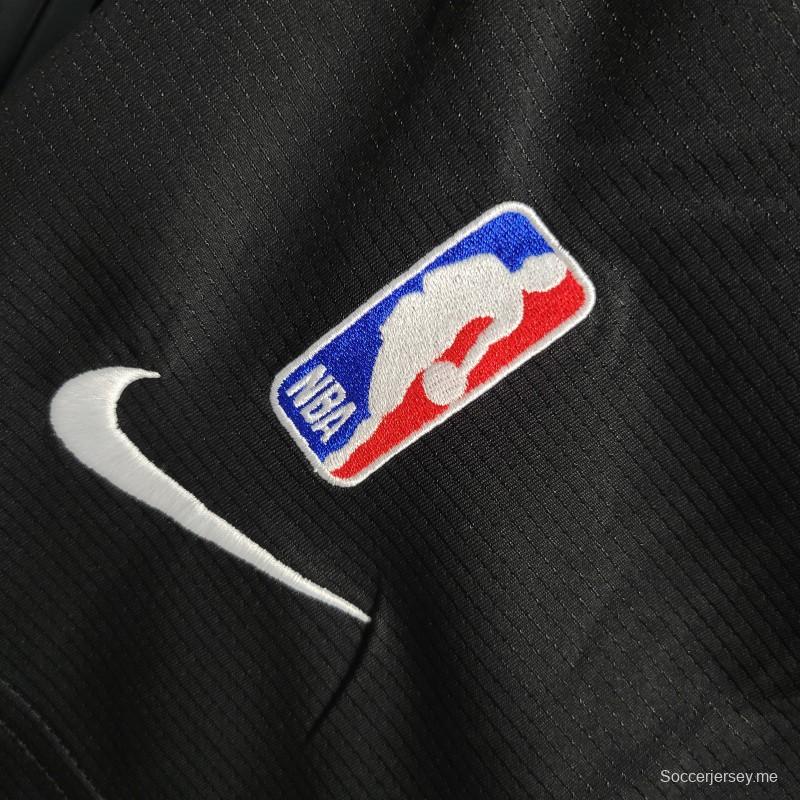 23 24 23 24 شورت إن بي إيه بولز أسود قصير
