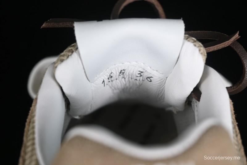 Miu Miu x New Balance 530 Low-Top Retro Running Sneakers with Dual Lace Design - G.D4