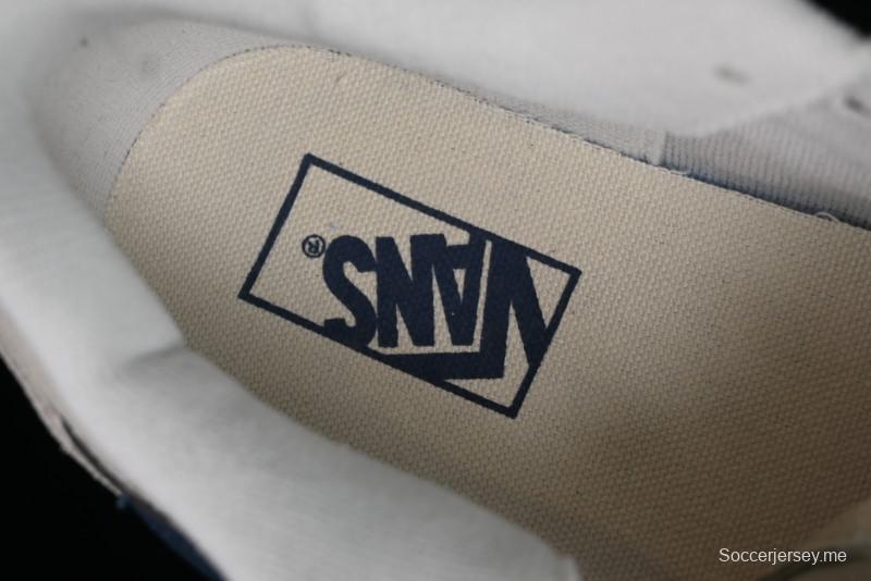 Vans Classics Knu Skool Retro Sneakers with Oversized Toe and Thickened Tongue - VN0009SXS009