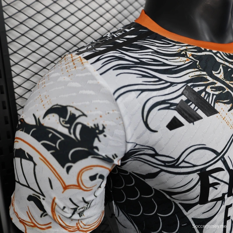 25/26 إصدار خاص من قميص ريال مدريد 25/26 إصدار خاص للاعبين