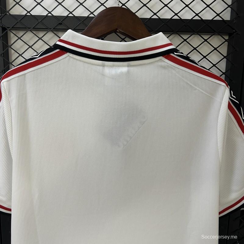 الإصدار التذكاري لمانشستر يونايتد 98/99 ريترو مانشستر يونايتد التذكاري