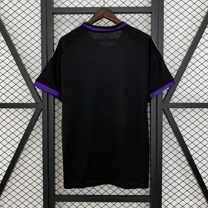 25/26 قميص ريال مدريد الوردي البنفسجي الخاص 25/26