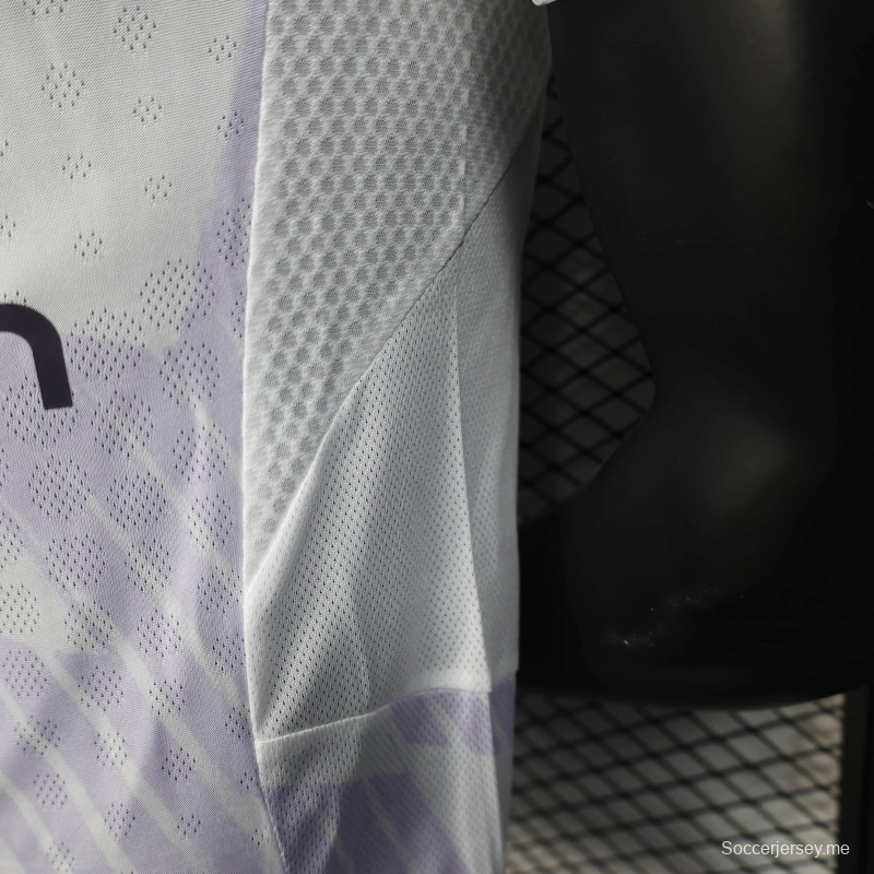 نسخة اللاعب 25/26 مانشستر يونايتد ذهاباً وإياباً