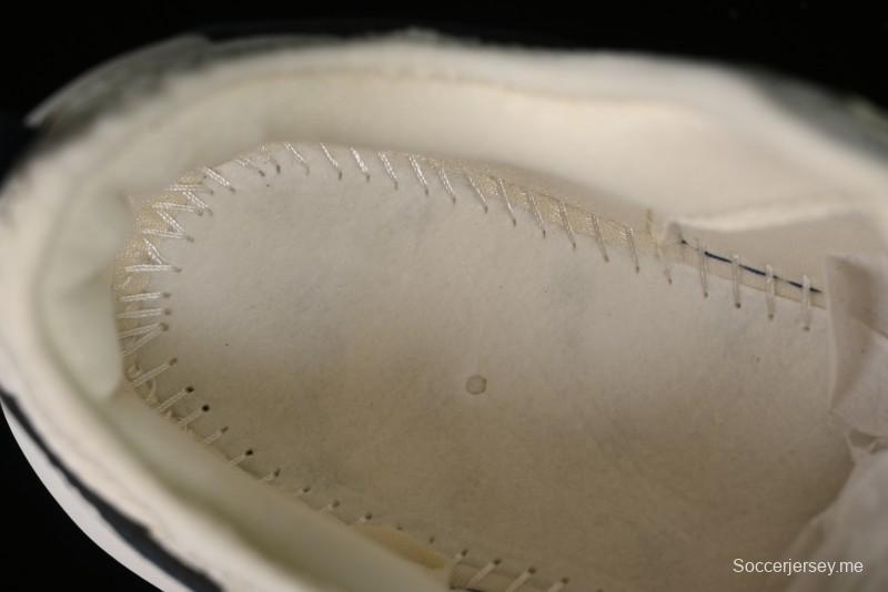 Nike TC 7900 Retro Chunky Dad Shoes with Reflective Swoosh and Cushioned Sole - DD9682-103