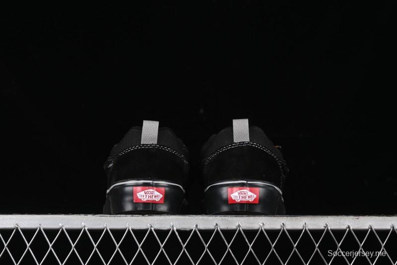 Vans Knu Skool Low Top Retro Casual Vulcanized Slip-On Shoes in Black - VN000CRPBMA