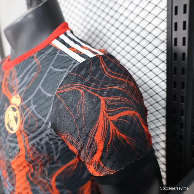 إصدار اللاعب 25/26 ريال مدريد أسود بتصميم التنين قميص ريال مدريد 25/26