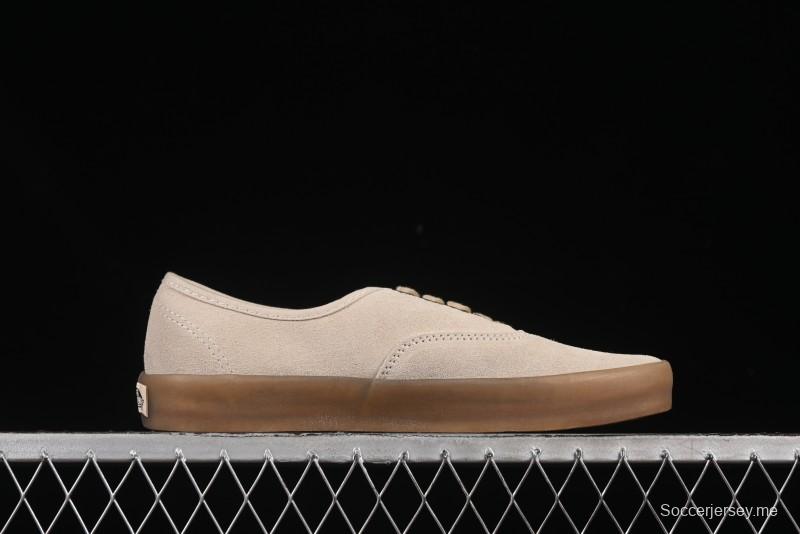 حذاء رياضي بريميوم اوثنتيك ريترو من فانس بنعل مطاطي شفاف - VN000CRCRQBYS