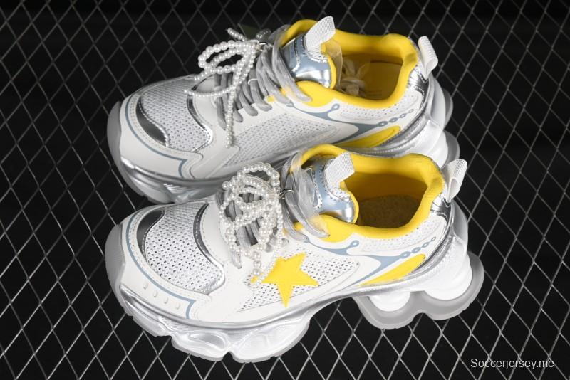 حذاء رياضي مكتنزة بأربطة مجوفة مفرغة بتصميم نجمة GG-CC مع زيادة ارتفاع 5 سم - G25X269