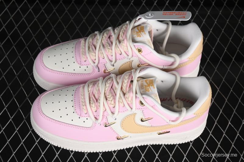 حذاء نايك اير فورس 1 '07 المنخفض باللون الوردي شوجر منخفض الكاجوال - ZB2574-600