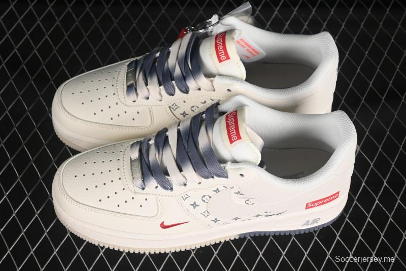 حذاء نايك اير فورس 1 '07 سوبريم سوبريم سوبريم سنيكرز نايك اير فورس 1 '07 سوبريم سوبريم تعاون دوال تون رمادي مطبوع كاجوال - HH7518-077