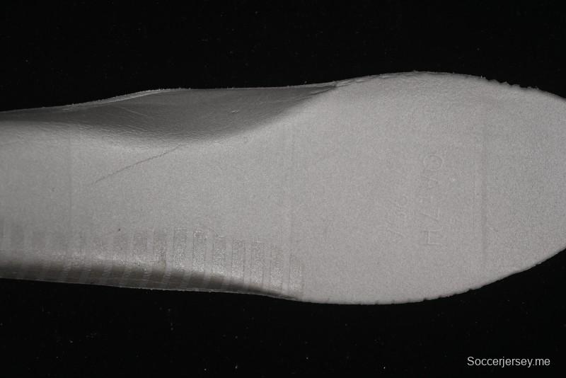 حذاء نايك اير فورس 1 '07 المنخفض من نايك اير فورس 1 '07 منخفض بنمط تعاون ديور أسود أبيض سووش سنيكرز كاجوال - XS1958-581