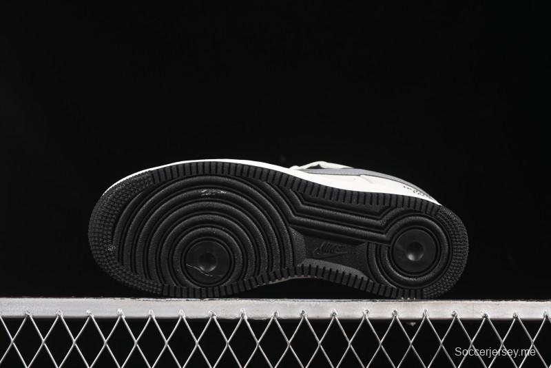 حذاء نايك اير فورس 1 '07 منخفض من نايك ذا نورث فيس تعاون ذا نورث فيس سنيكرز كاجوال بيج مزدوج سووش - AM1588-006