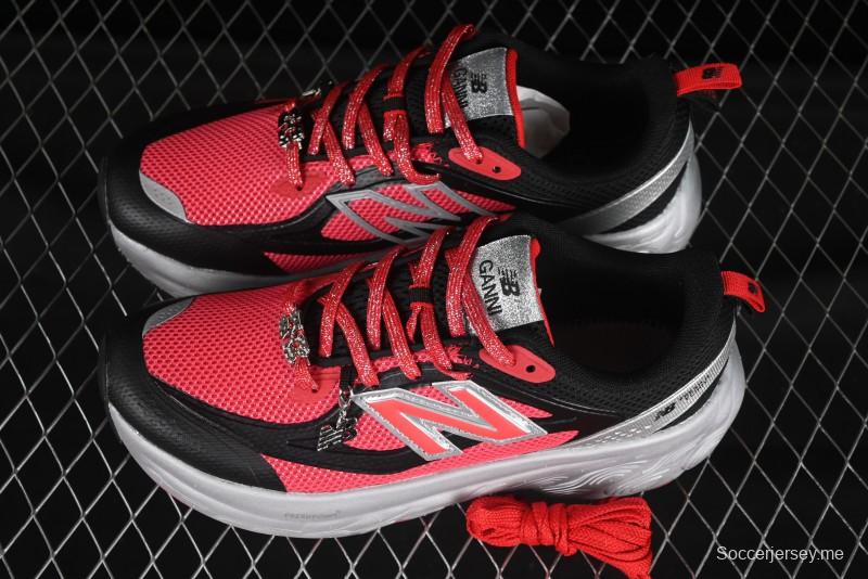 جاني × نيو بالانس فريش فوم ترينر UTRNGA حذاء جري ريترو معدني فضي اللون - UTRNGN