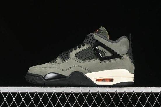 حذاء نايك Undefeated x Air Jordan 4 OG من نايك أنديفايتد باللون الأخضر الزيتوني مع لمسات برتقالية وسوداء - IB1519-200