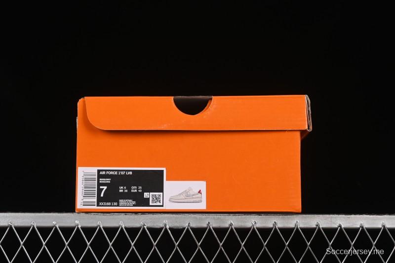 حذاء نايك اير فورس 1 '07 منخفض من نايك اير فورس 1 '07 LV Collaboration باللون البيج الرمادي مع أفعى سووش سنيكرز كاجوال - XX3168-130