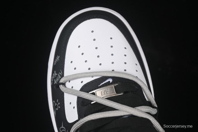 حذاء نايك اير فورس 1'07 المنخفض الكاجوال من نايك مع وسادة هوائية كاملة الطول - ZH0316-071