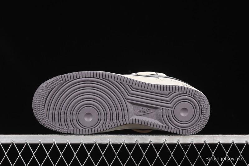 حذاء نايك اير فورس 1 '07 منخفض من نايك اير فورس 1 '07 LV Collaboration Swoosh باللون الرمادي برباط رمادي كاجوال - DM686868-067