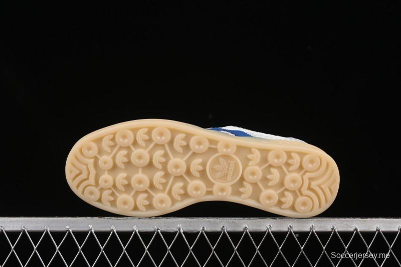 أديداس أوريجينالز جازيل من أديداس أوريجينالز حذاء رياضي كاجوال داخلي بتصميم مضاد للانزلاق ومقاوم للاهتراء - JH5419