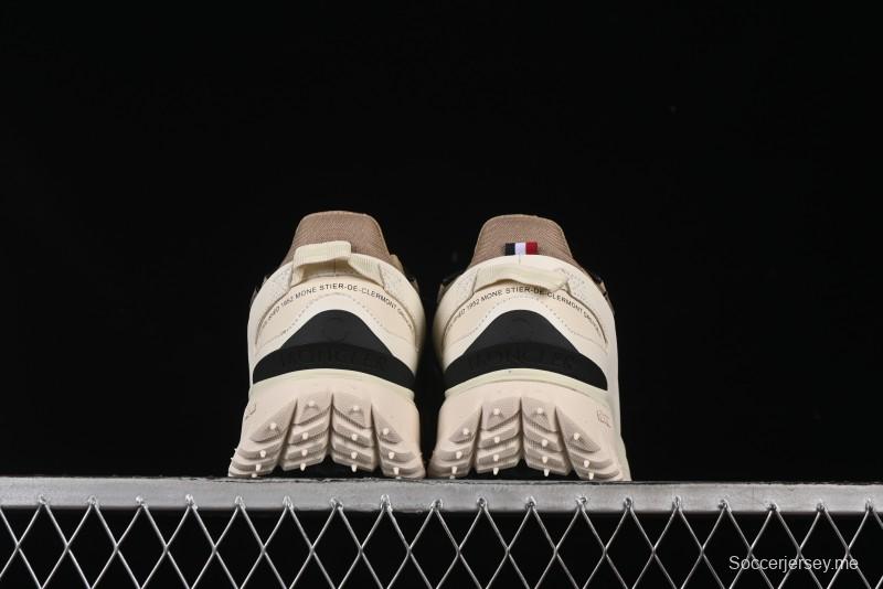 حذاء مونكلر تريلجريب تريلجريب جي تي إكس المضاد للتمزق من مونكلر حذاء خارجي جبلي بمواد مضادة للتمزق مع جور تكس ونعل خارجي من فيبرام - M00150M6291