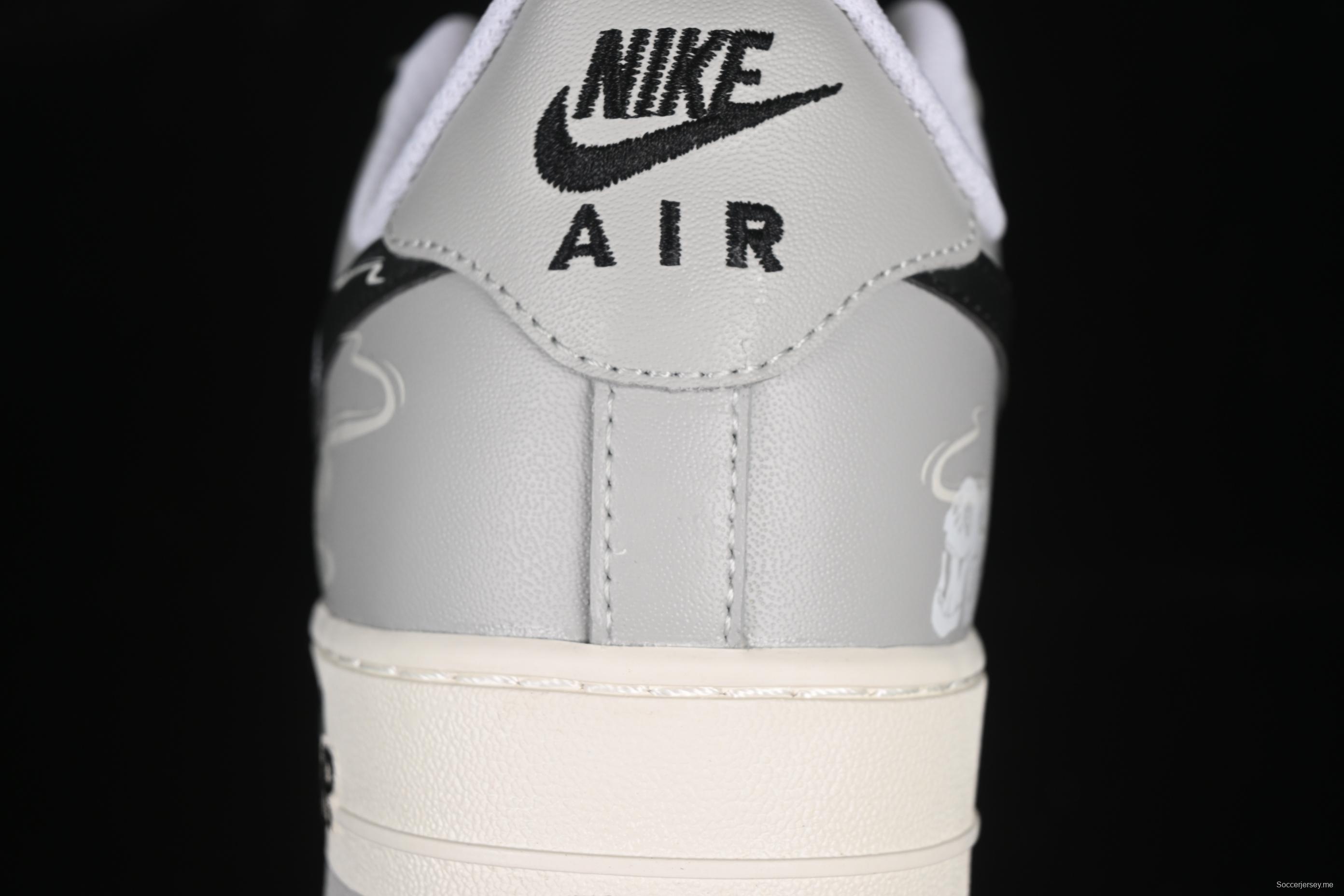 حذاء نايك اير فورس 1 '07 منخفض "الإقلاع عن التدخين" حذاء رياضي مخصص - DO7471-991