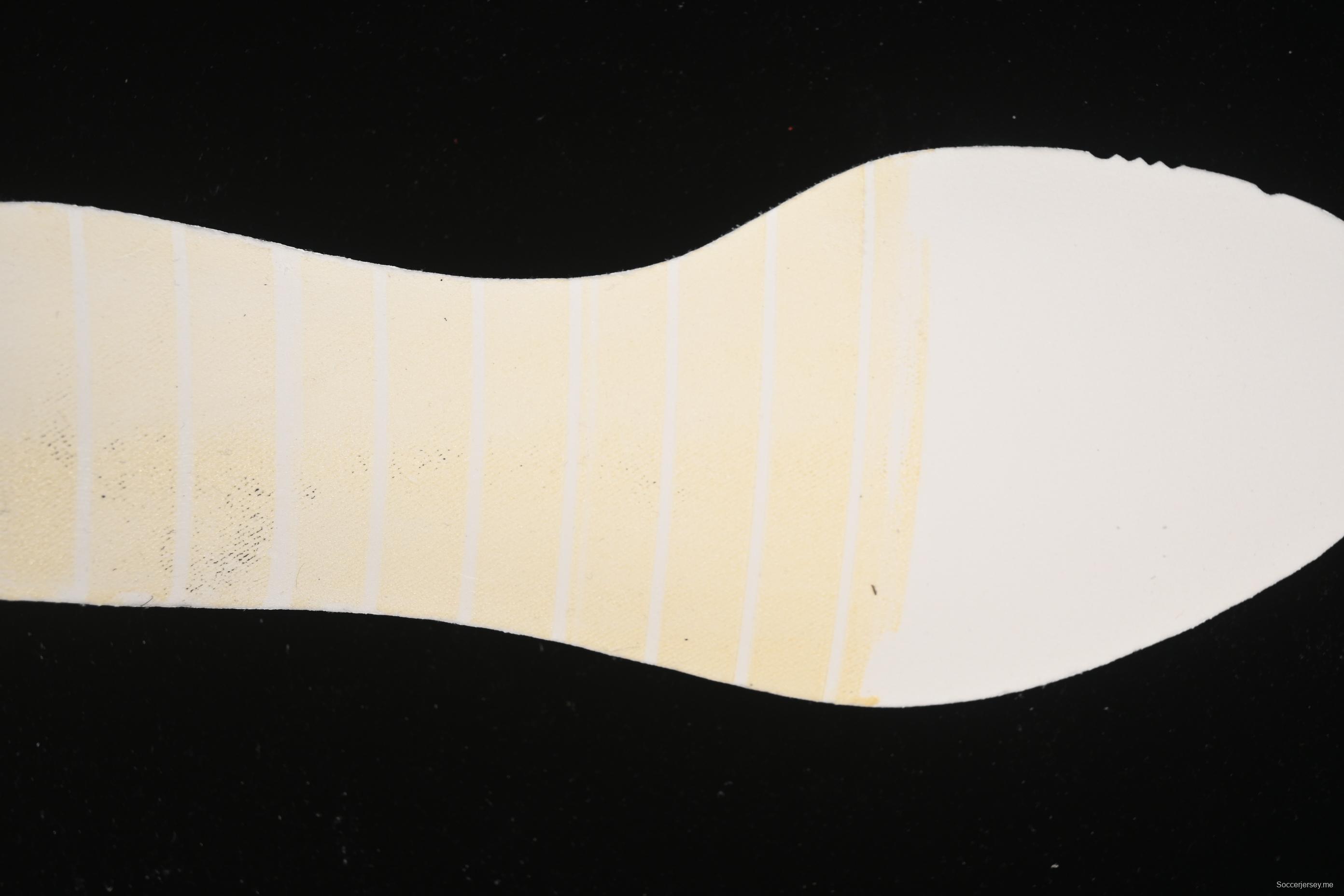 حذاء الجري اديزيرو ايفو اس ال من اديداس اديزيرو ايفو اس ال بجزء علوي خفيف الوزن وتوسيد - JR3419