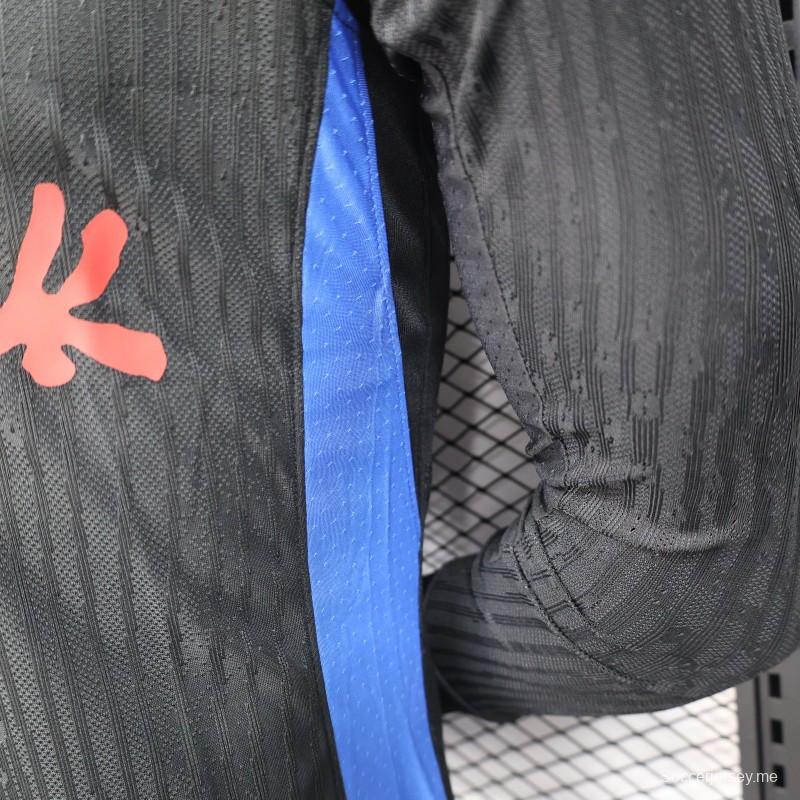 إصدار اللاعب 24/25 برشلونة × ترافيس سكوت قميص برشلونة × ترافيس سكوت خارجي أسود مع راعي أحمر