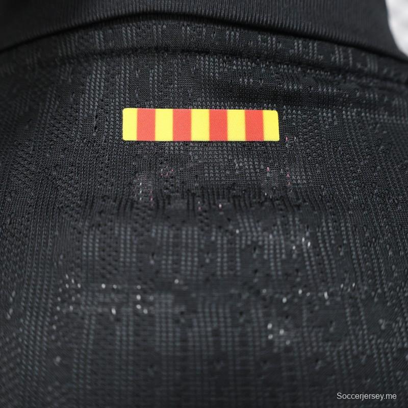 إصدار اللاعب 24/25 برشلونة × ترافيس سكوت قميص برشلونة × ترافيس سكوت خارجي أسود مع راعي أحمر