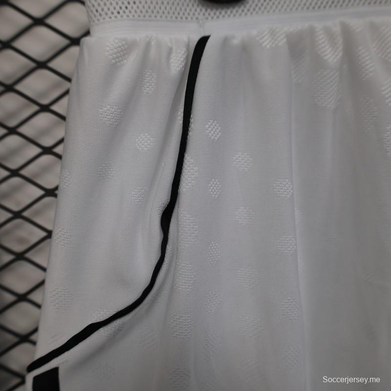 نسخة اللاعب 25/26 شورت مانشستر يونايتد الرئيسي 25/26