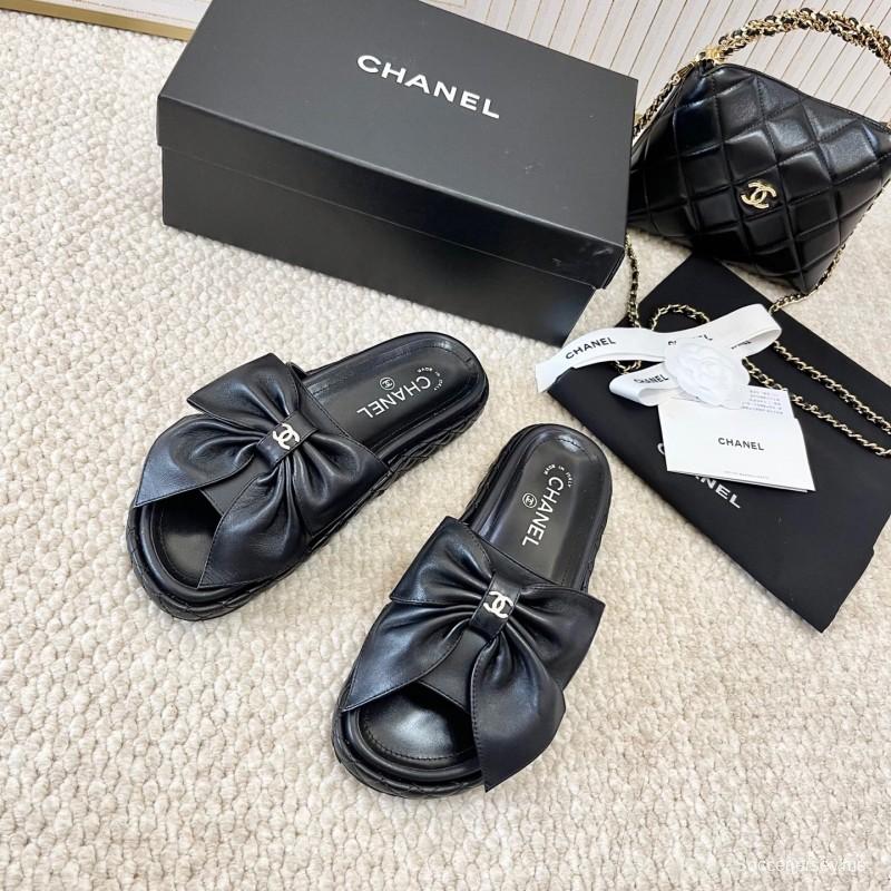 2025 Slippers Chanel Black Leather Slippers