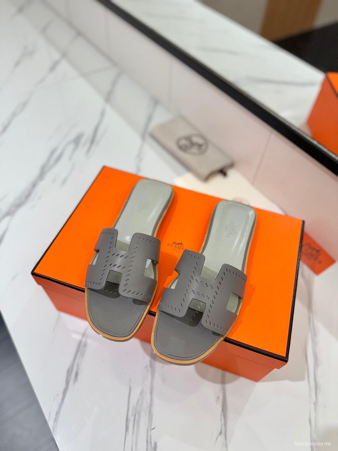 2025 Women Hermès Gray Leather Slippers