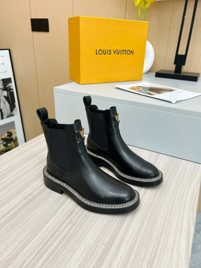 2024 Women Louis Vuitton Black Calf Leather Chelsea Boots MJ00340