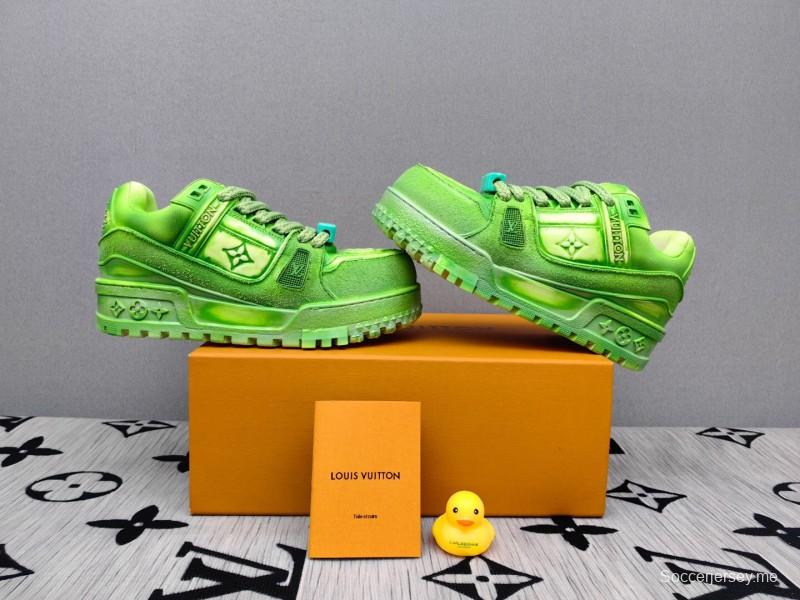 2025 Unisex Louis Vuitton Green Mesh Suede Trainer KFY00510