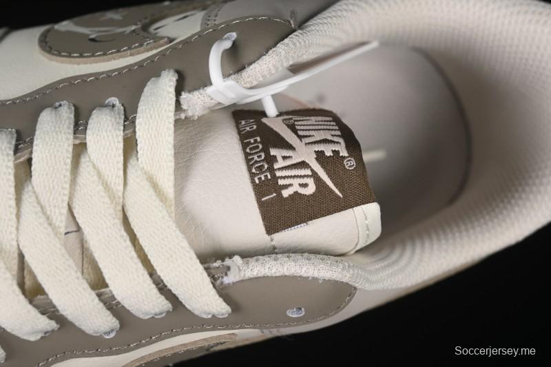 حذاء نايك اير فورس 1'07 منخفض مبتسم للدب الكاجوال - DB3301-881