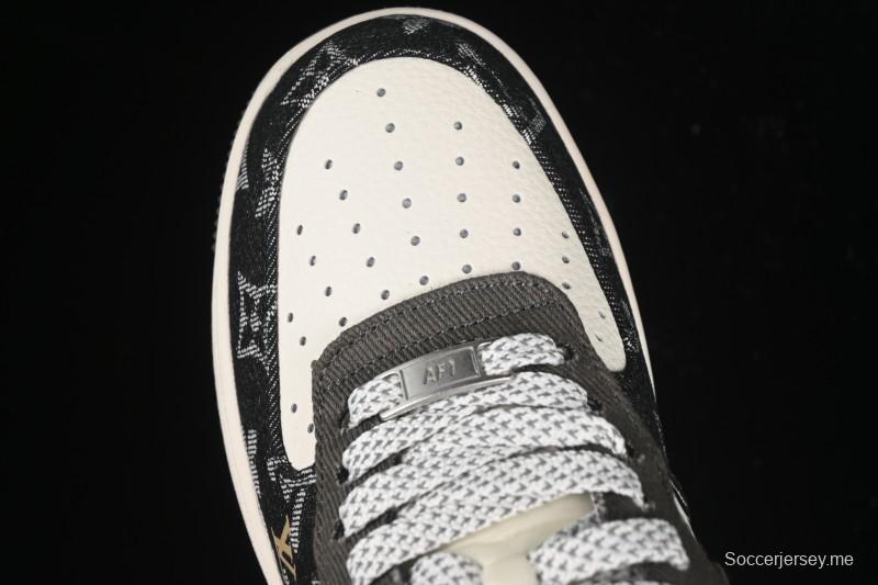 حذاء نايك اير فورس 1 '07 منخفض من نايك اير فورس 1 '07 LV Collaboration باللون الأسود والذهبي - JJ2508-703