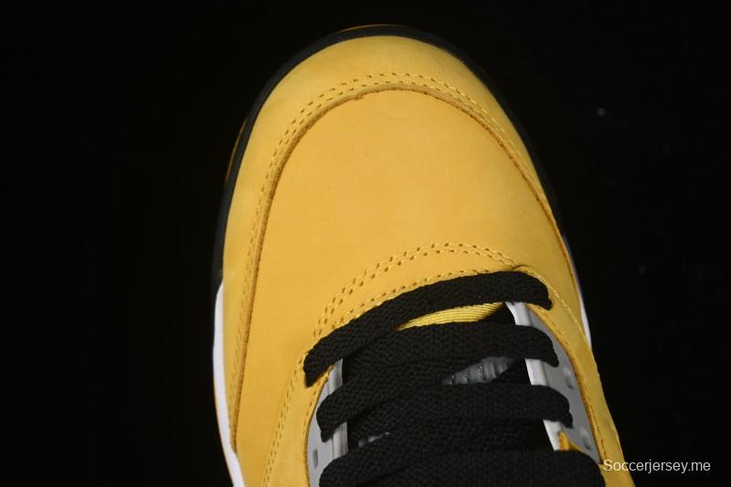 حذاء كرة السلة نايك اير جوردان 5 ريترو طوكيو ليمتد من نايك - IO3372-700