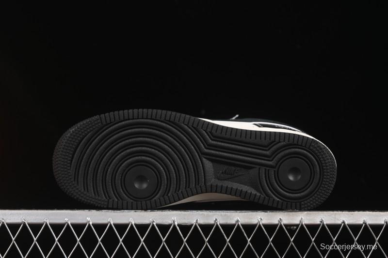 حذاء نايك اير فورس 1 '07 المنخفض من نايك اير فورس 1 '07 LV Collaboration أسود جلدي كاجوال رياضي - YX5066-349