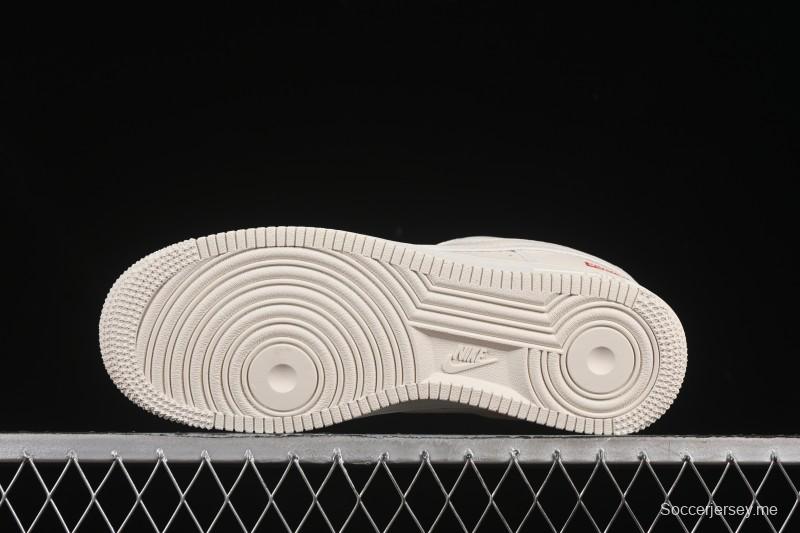 حذاء نايك اير فورس 1 '07 منخفض سوبريم سوبريم سنيكرز من نايك باللون البيج متعدد الاستخدامات - CS5288-011