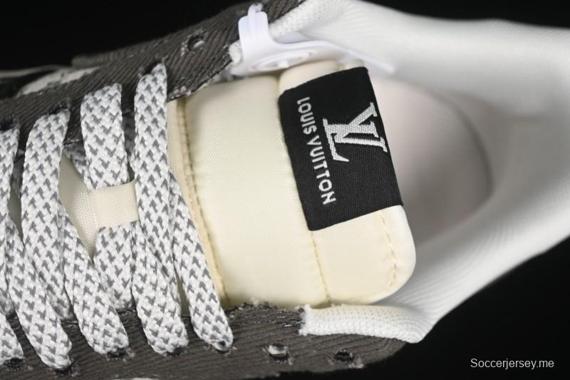 حذاء نايك اير فورس 1 '07 منخفض من نايك اير فورس 1 '07 LV Collaboration باللون الأسود والذهبي - JJ2508-703