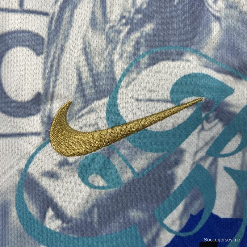 25/26 قميص نادي برشلونة أبيض مع قميص فن الكولاج الفني