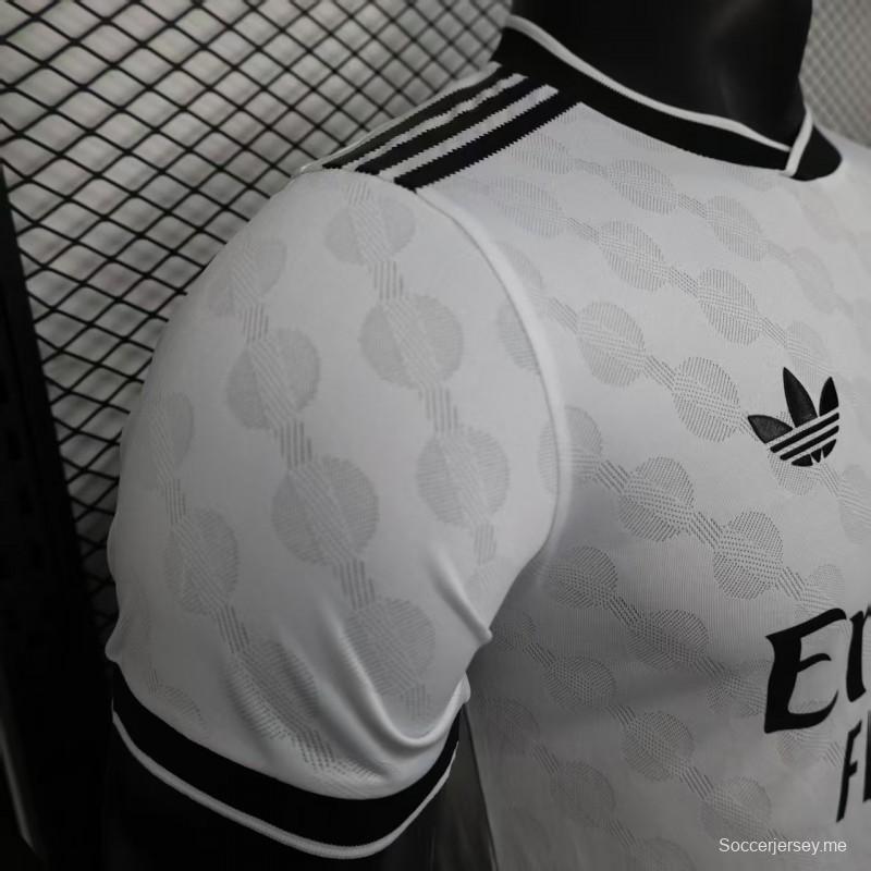 إصدار اللاعب 25/26 ريال مدريد أبيض بنمط هندسي قميص أبيض بنمط هندسي