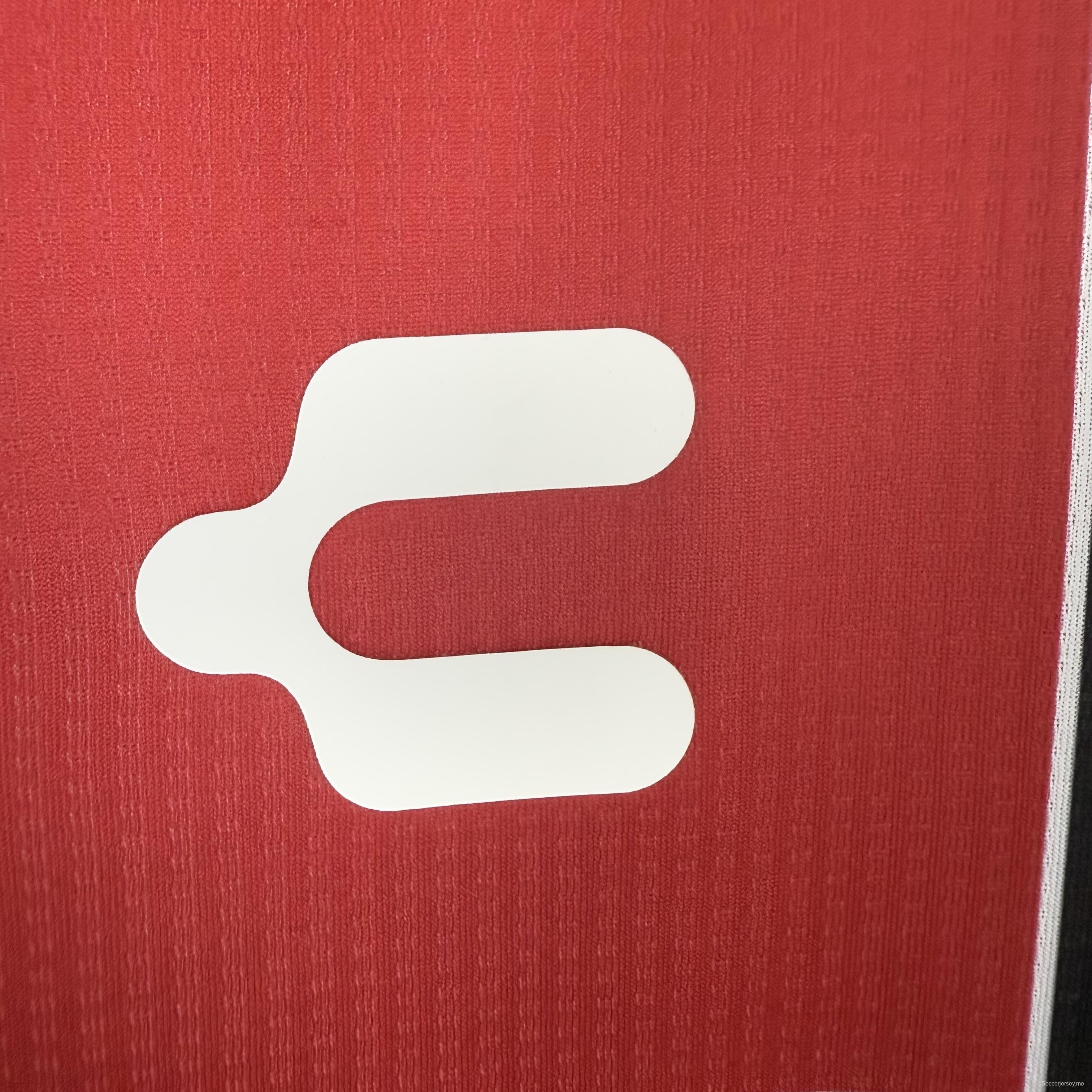 قميص اللاعب رقم 25/26 لنادي أطلس إف سي - قميص المباراة الرئيسي ذو خطوط عمودية باللونين الأحمر والأسود