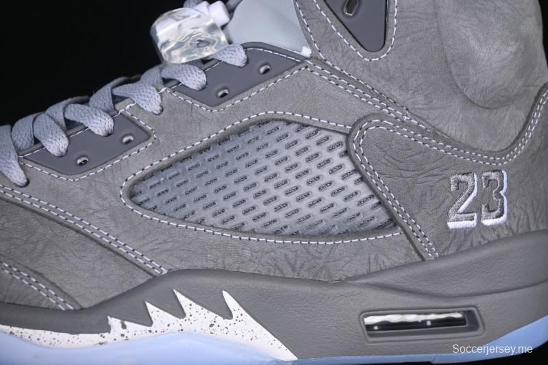 حذاء كرة السلة اير جوردان 5 ريترو من نايك بتصميم رمادي ذئب - DD0587-002