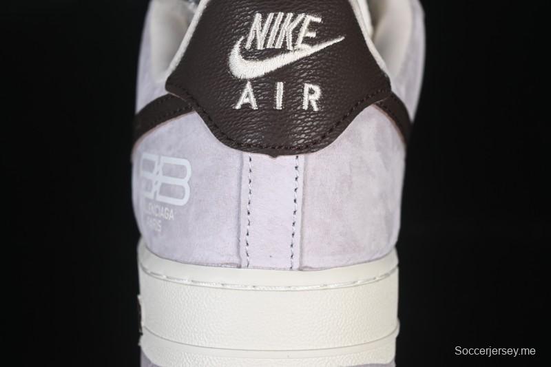 حذاء نايك اير فورس 1 '07 المنخفض من نايك بالتعاون مع بالنسياغا حذاء رياضي كاجوال أبيض بني - YF9511-806