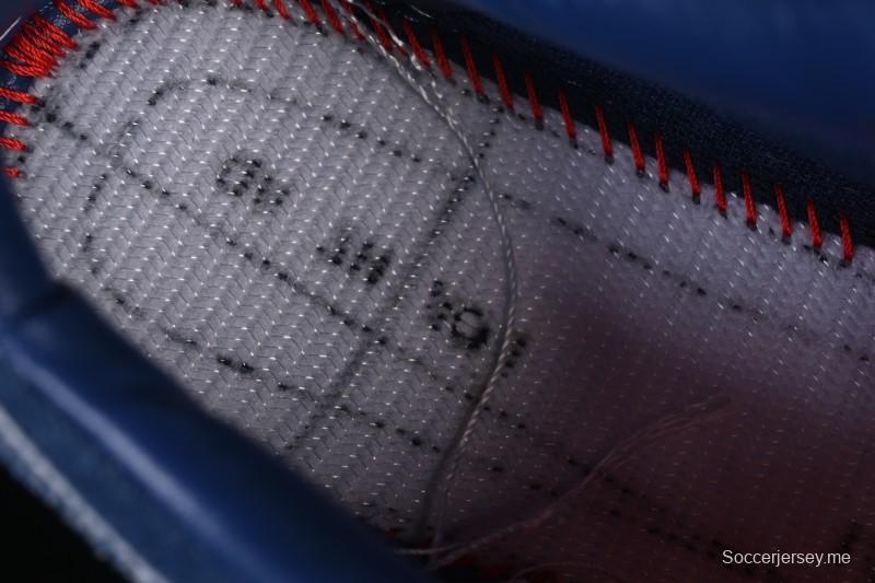 حذاء رياضي نايك اير فورس 1 '07 منخفض كاجوال مع وسادة هوائية كاملة الطول - CW2288-111