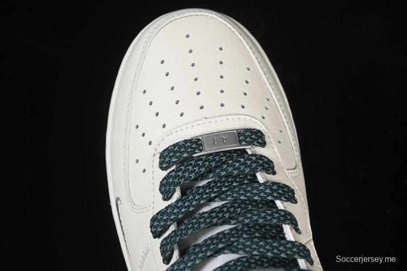 حذاء نايك اير فورس 1'07 متوسط كاجوال بتصميم عاكس ووسادة هوائية كاملة الطول - XL0236-235