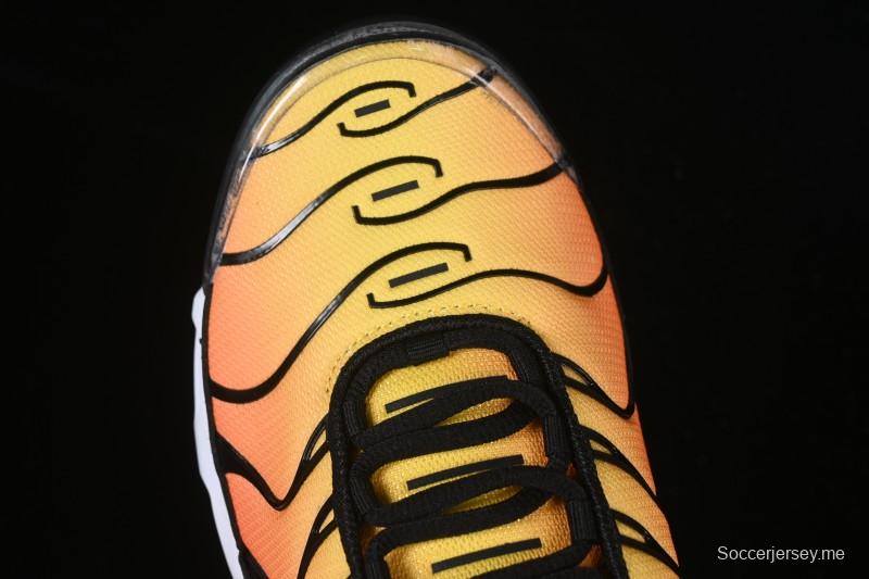 حذاء الجري اير ماكس بلس ريترو من نايك بتقنية الوسائد الهوائية - HF0552-001